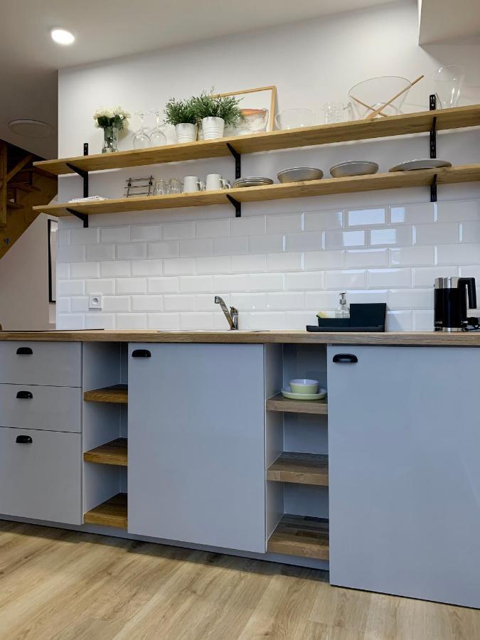 Apartament Pietrowy W Centrum Klodzka Z Darmowym Parkingiem Клодзко Экстерьер фото